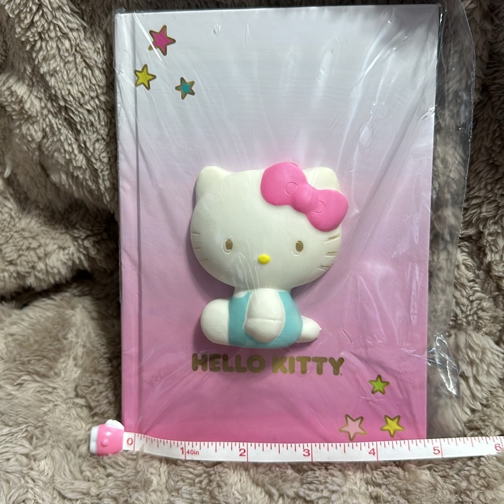 Hello Kitty Notebook - Picture 10 of 11